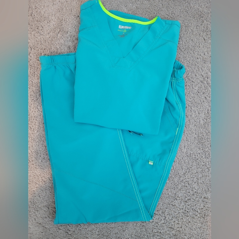 Scrubstar scrub set